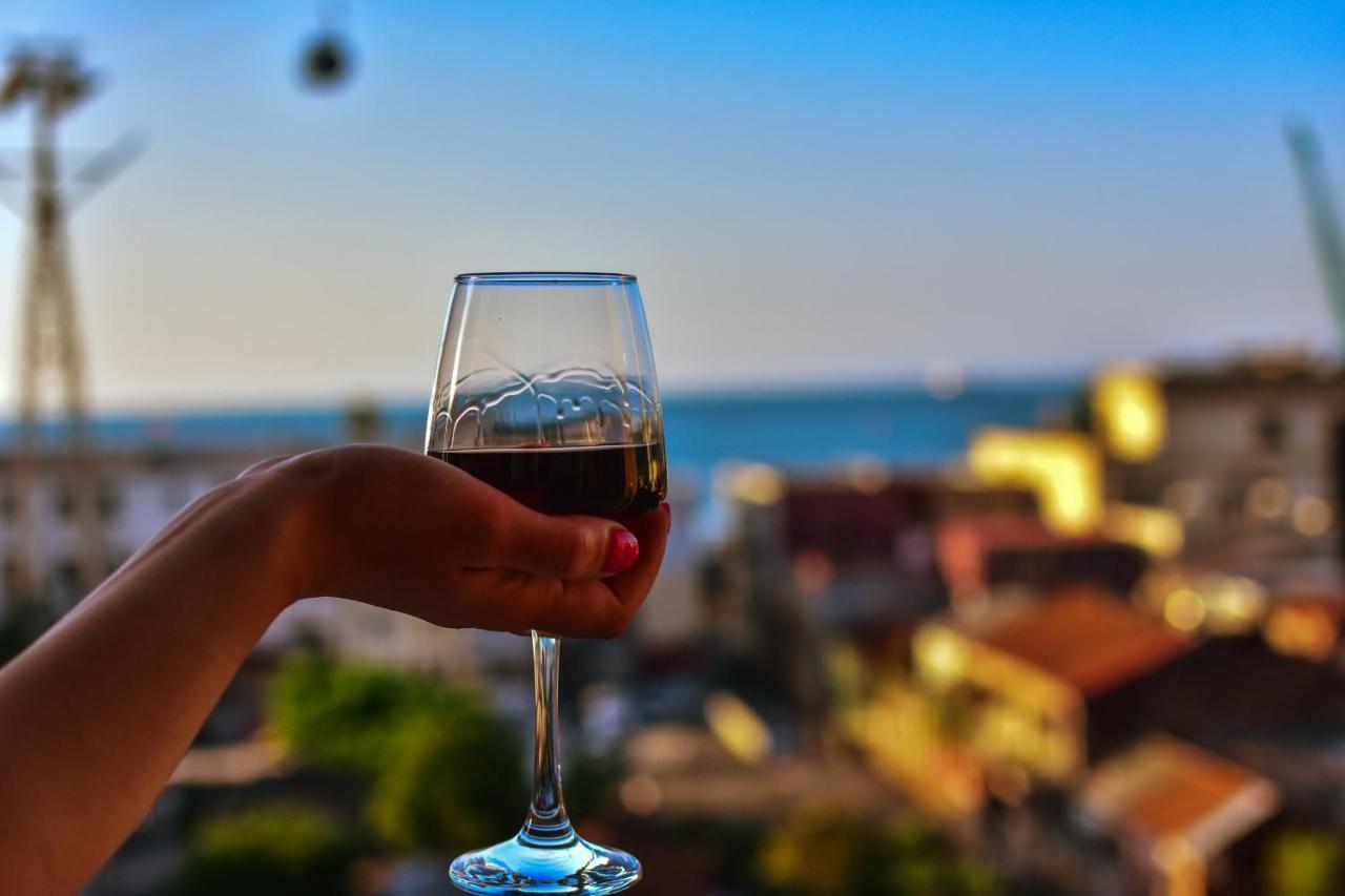 Hotel Chveni Sakhli Batumi Esterno foto