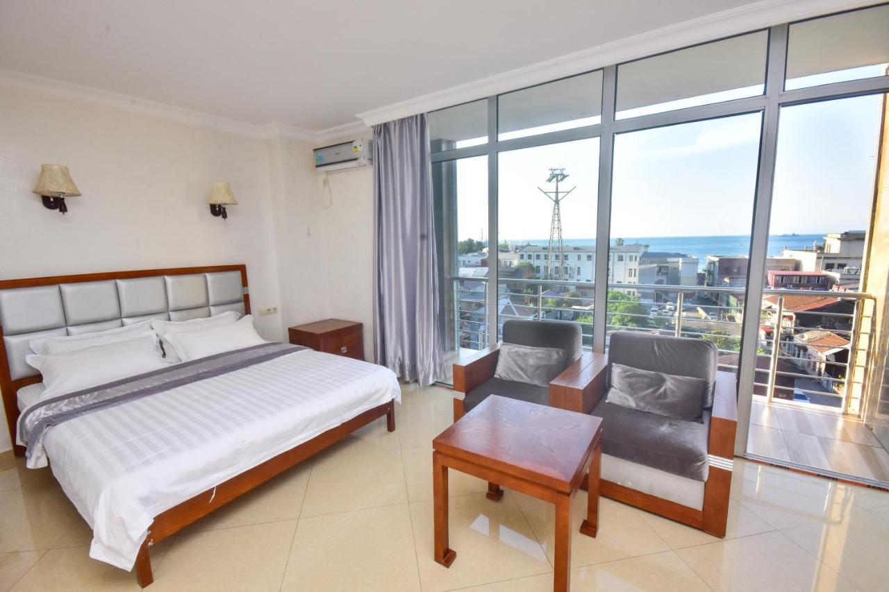 Hotel Chveni Sakhli Batumi Esterno foto